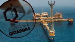 Discover the extraction of natural gas from the North Field Bravo, off the coast of Qatar