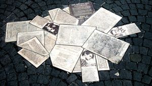 Learn about the White Rose and the scholls, a secret student group  who stood up against the Nazi rule